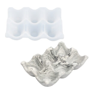 End vessel and mould side by side