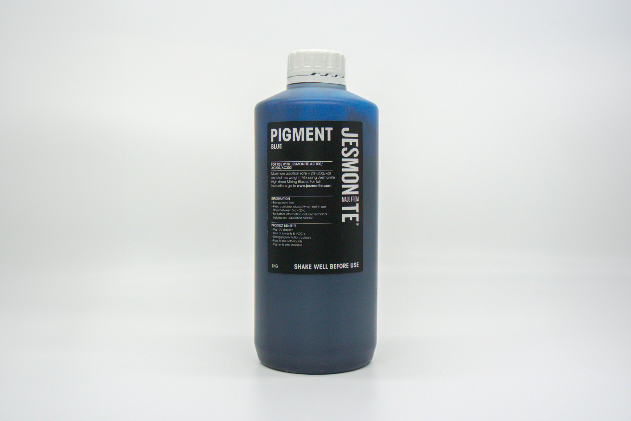 Bottle of Jesmonite blue pigment 1kg