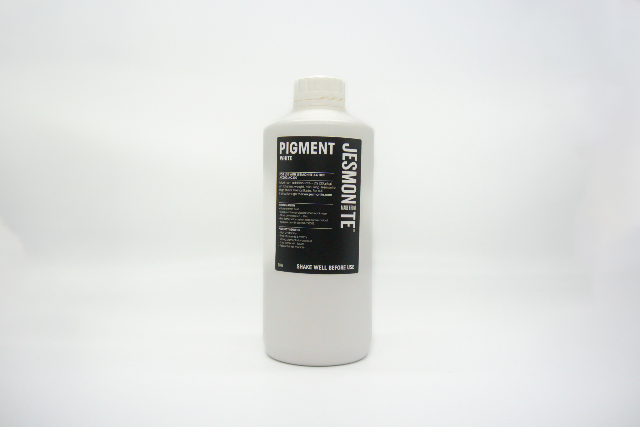 Bottle of Jesmonite white pigment 1kg