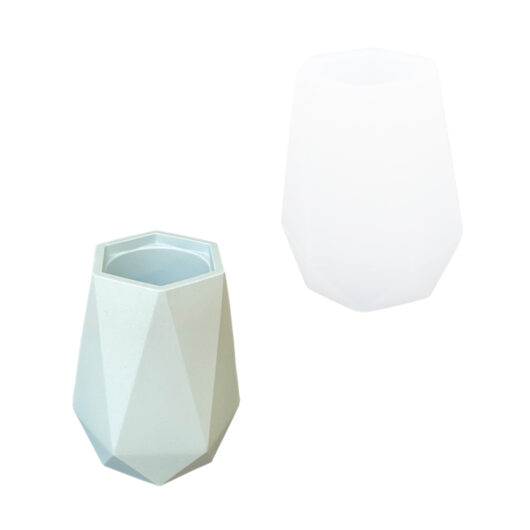 End vessel and mould side by side