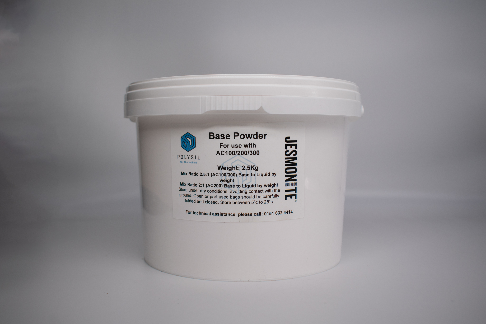 Picture of a 2.5kg tub of Jesmonite AC100 powder