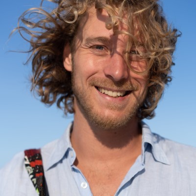 Picture of Jesmonite Maker Theo Silkstone